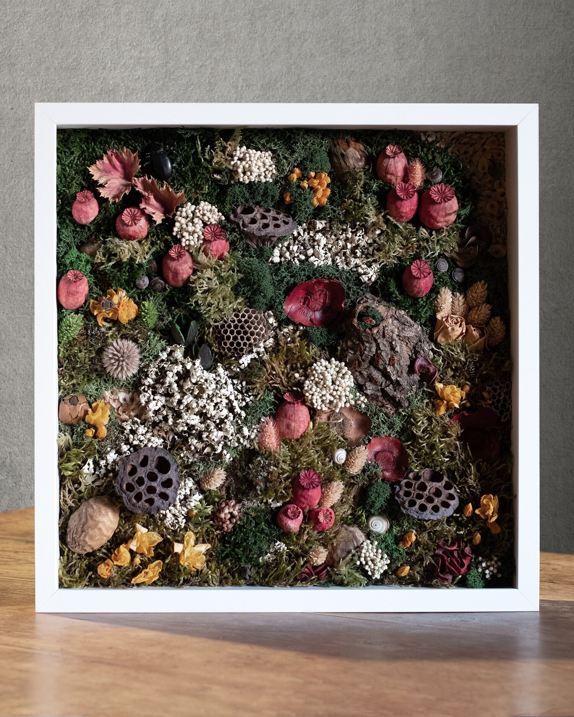 Cuadro floral artesanal “Veneración” (36x36 cm) - 4